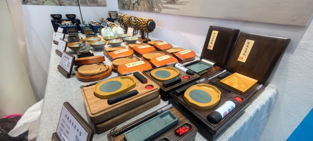 b52808954c80e68e120a2b931663df6.jpg b52808954c80e68e120a2b931663df6.jpg